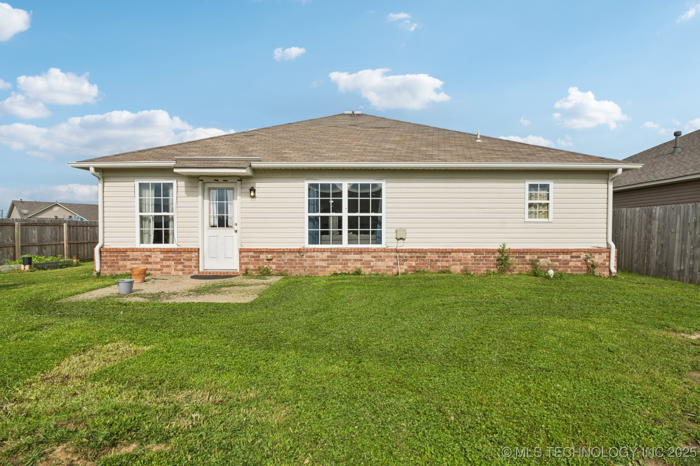 510 S Creek Street Property Photo 19