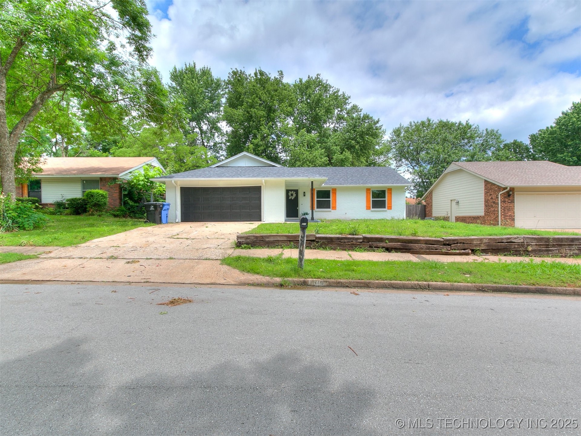 316 E Austin Street Property Photo 1