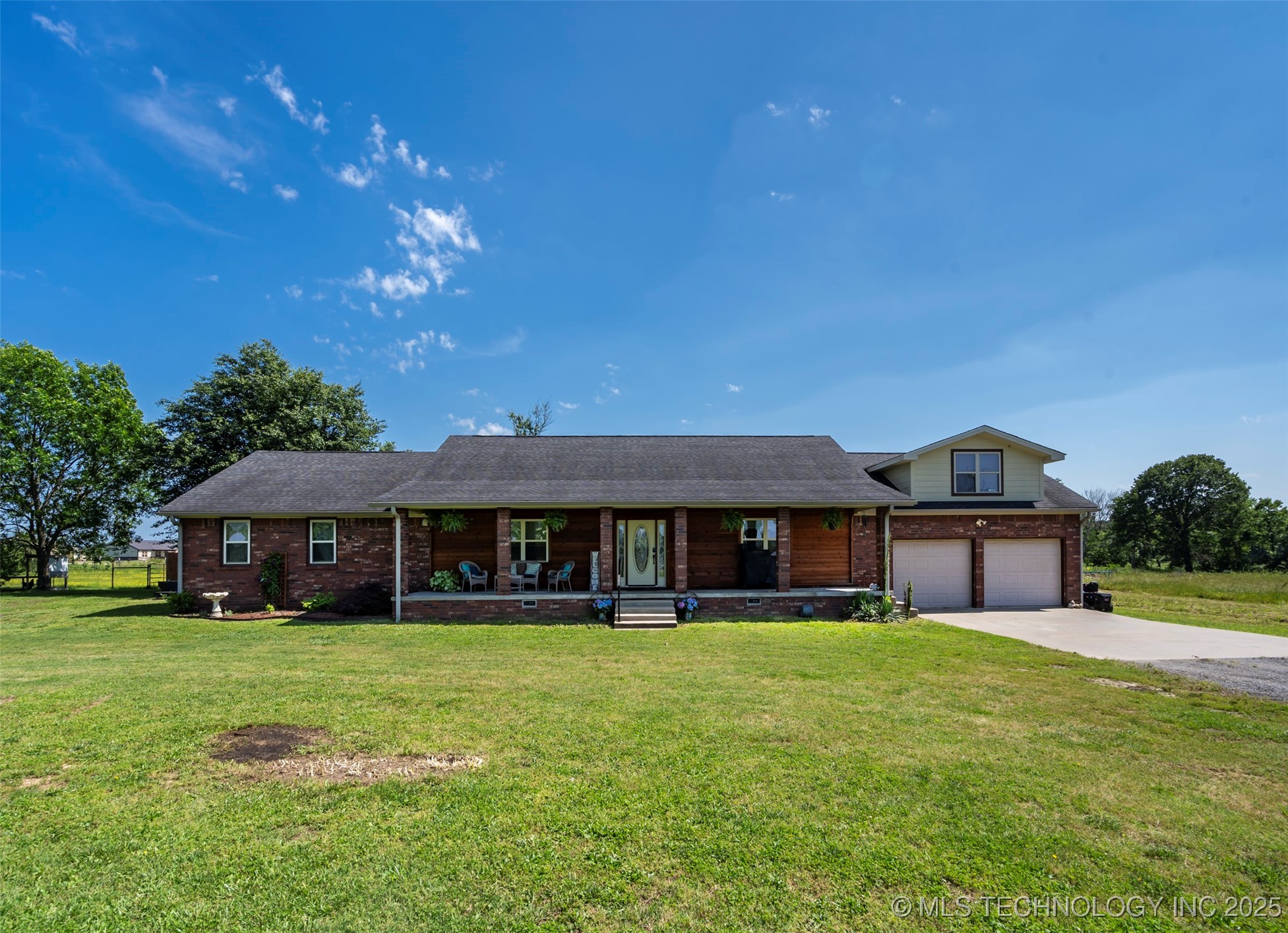 331 E Tulsa Avenue Property Photo 1