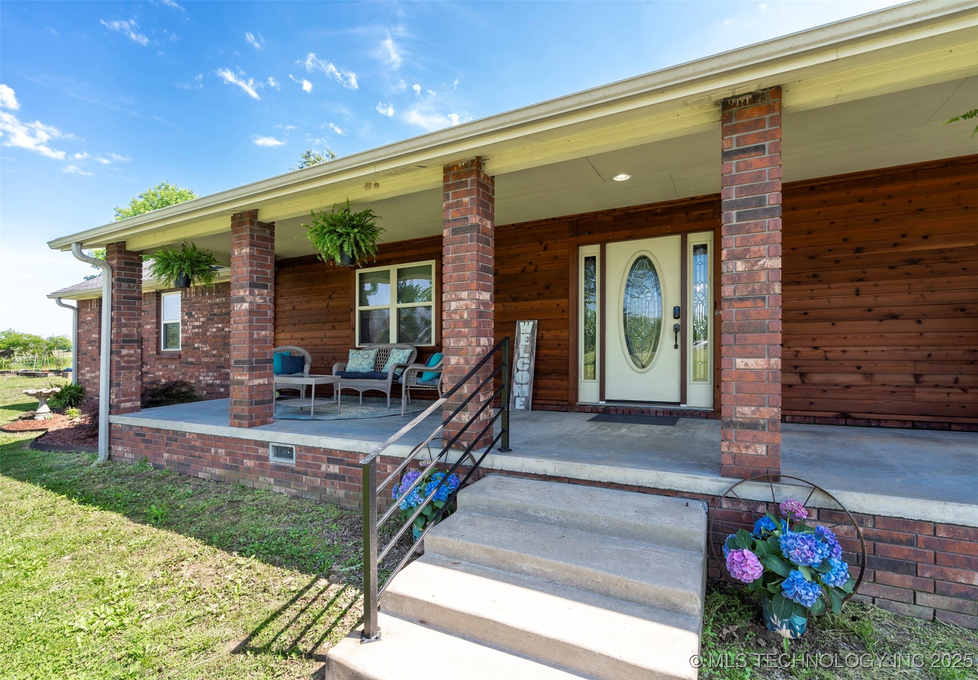 331 E Tulsa Avenue Property Photo 6