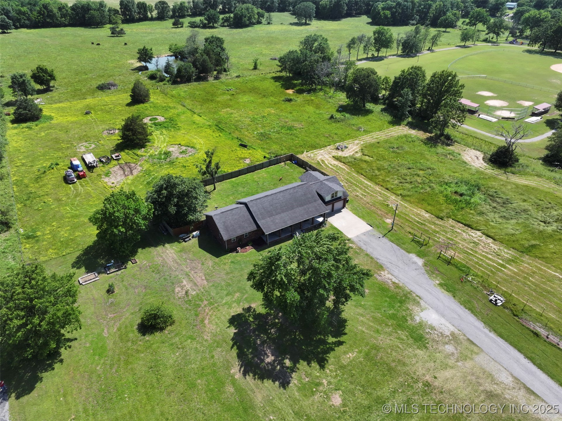 331 E Tulsa Avenue Property Photo 38