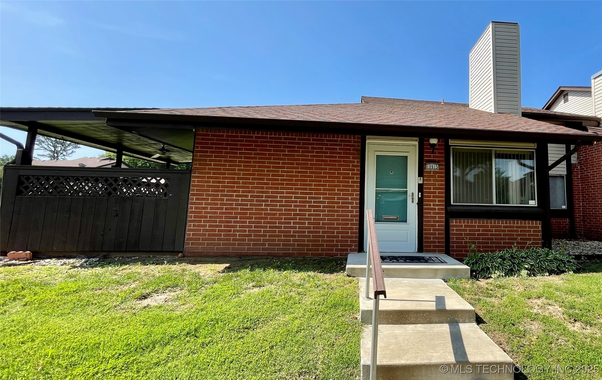 10915 E 11th Place 08-1d Property Photo 1
