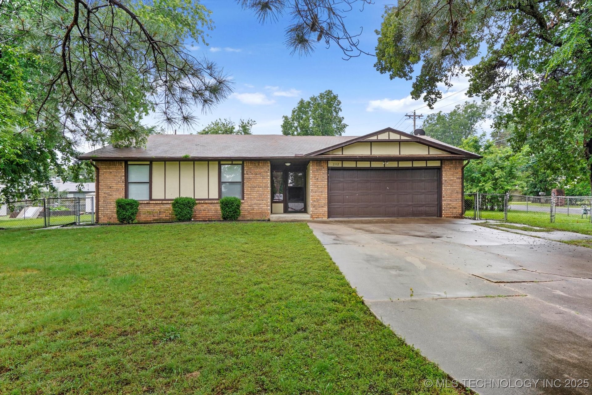 32112 E 721 Road Property Photo