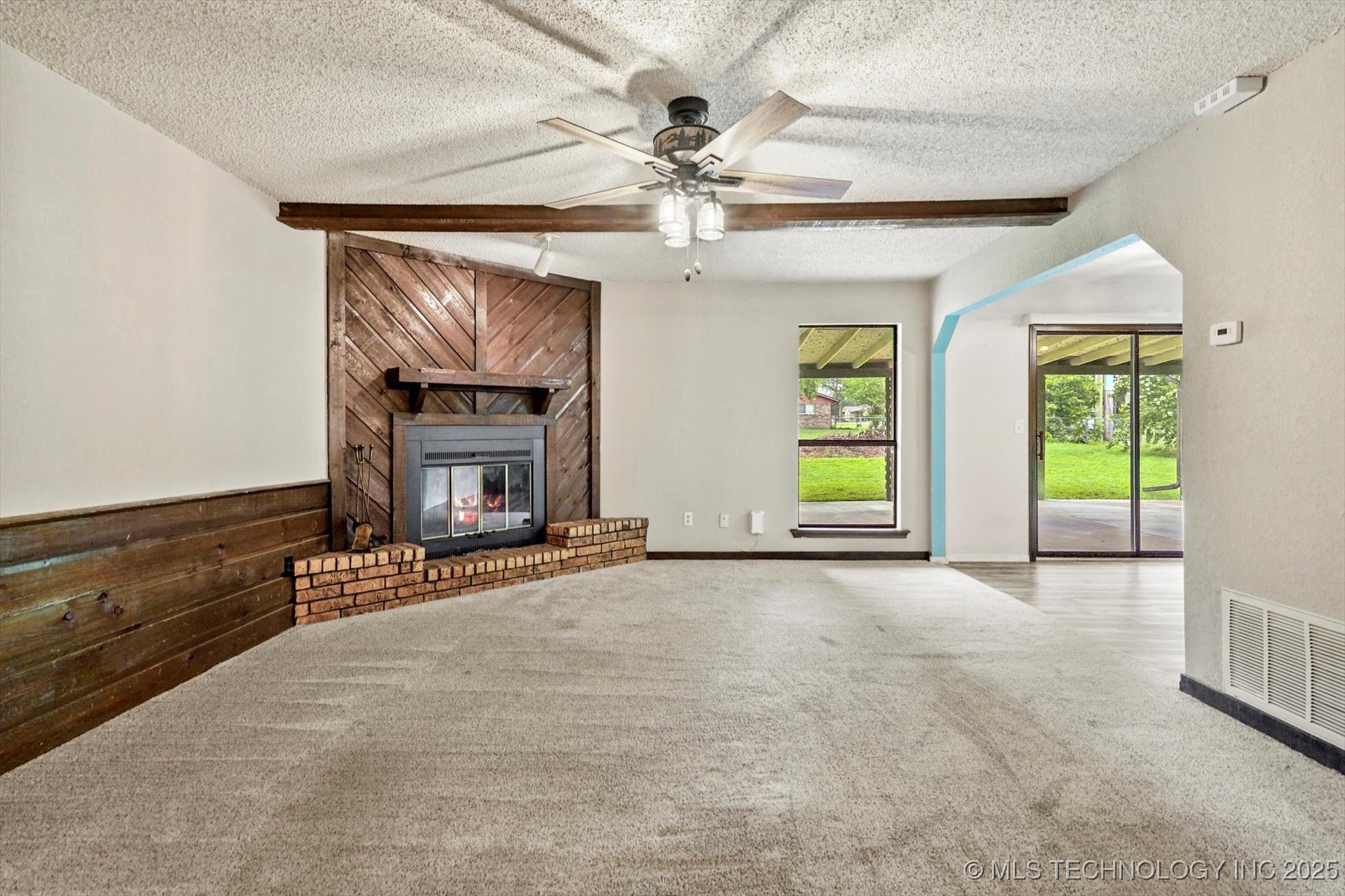 32112 E 721 Road Property Photo 5