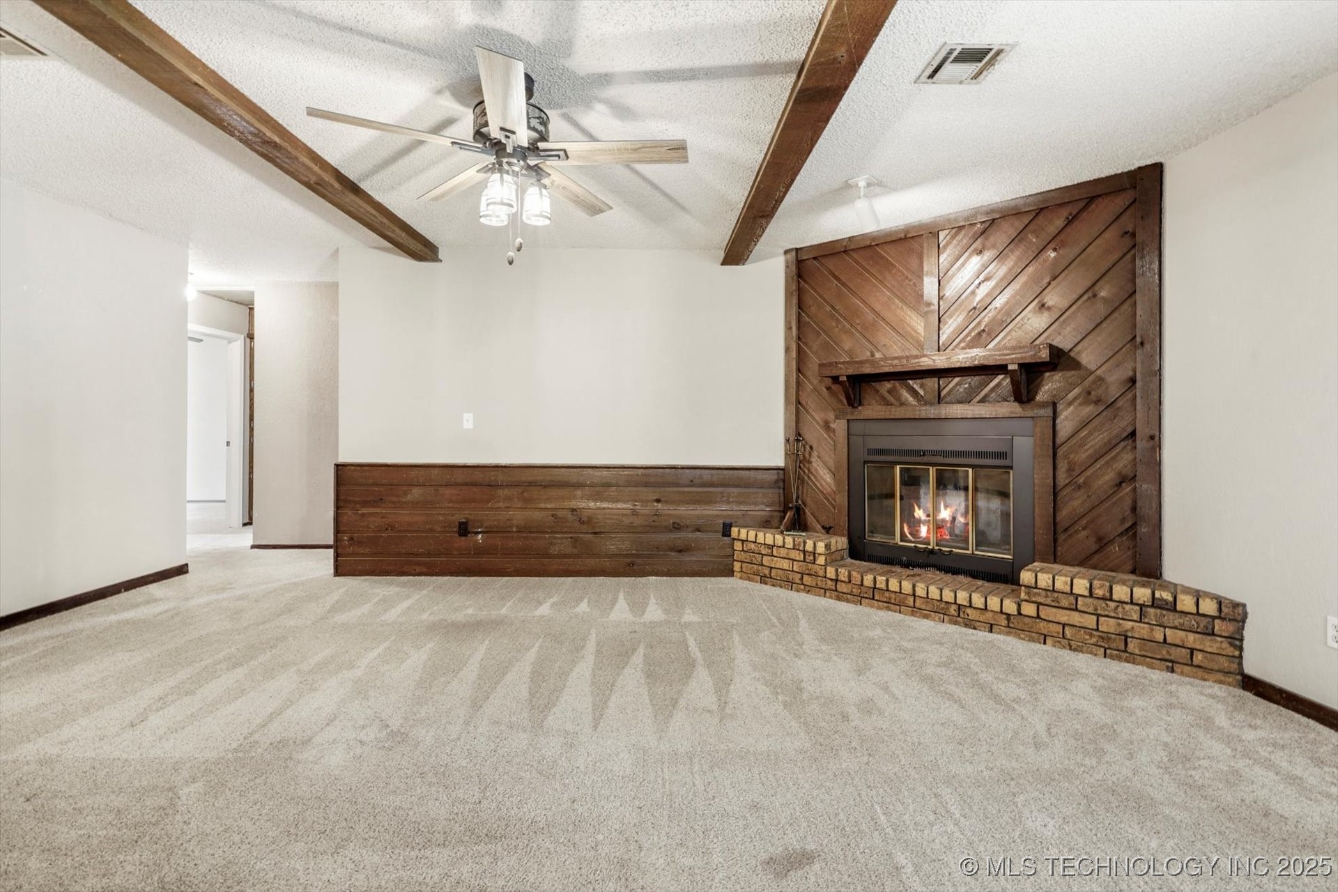 32112 E 721 Road Property Photo 8