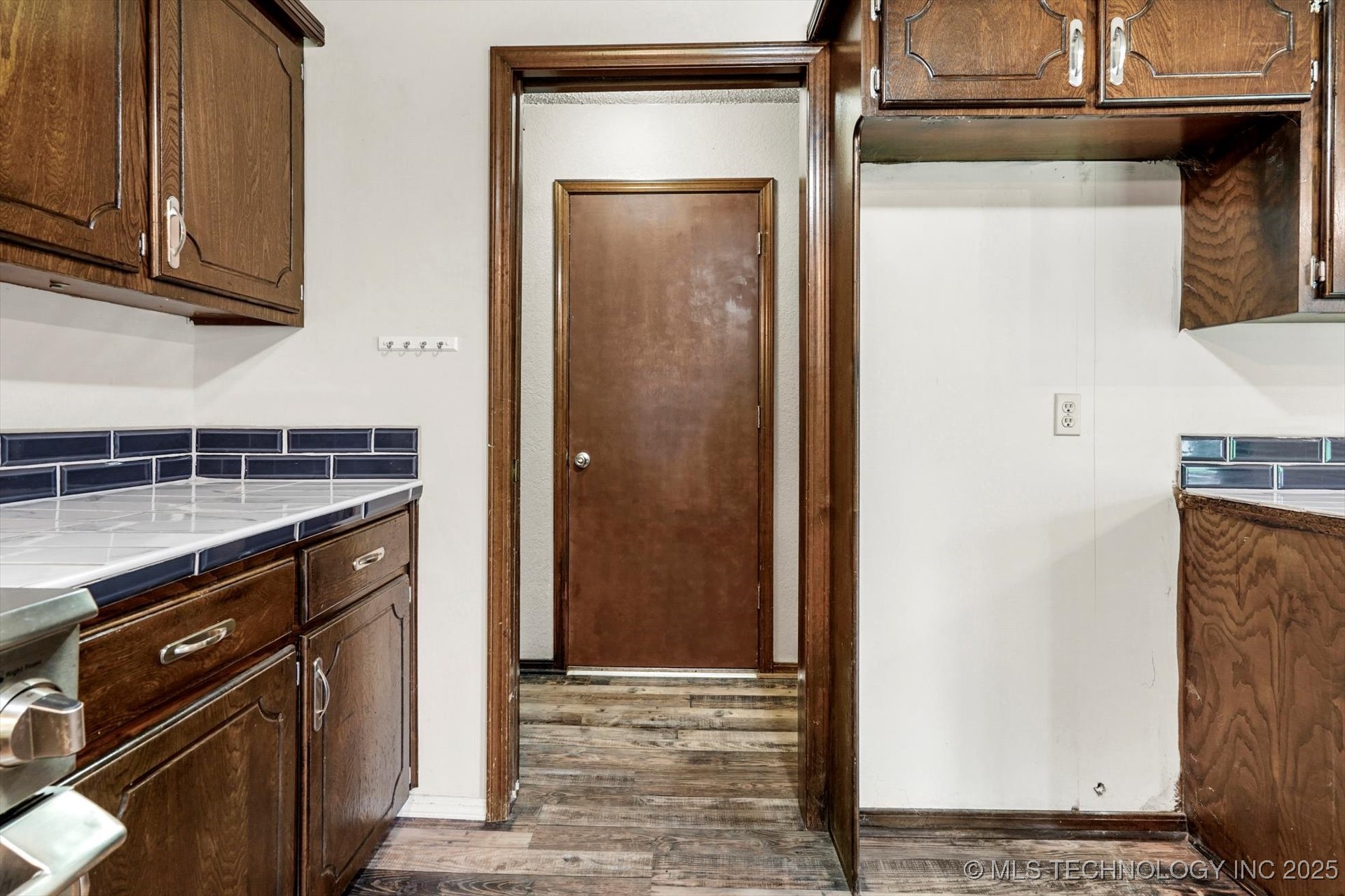 32112 E 721 Road Property Photo 14