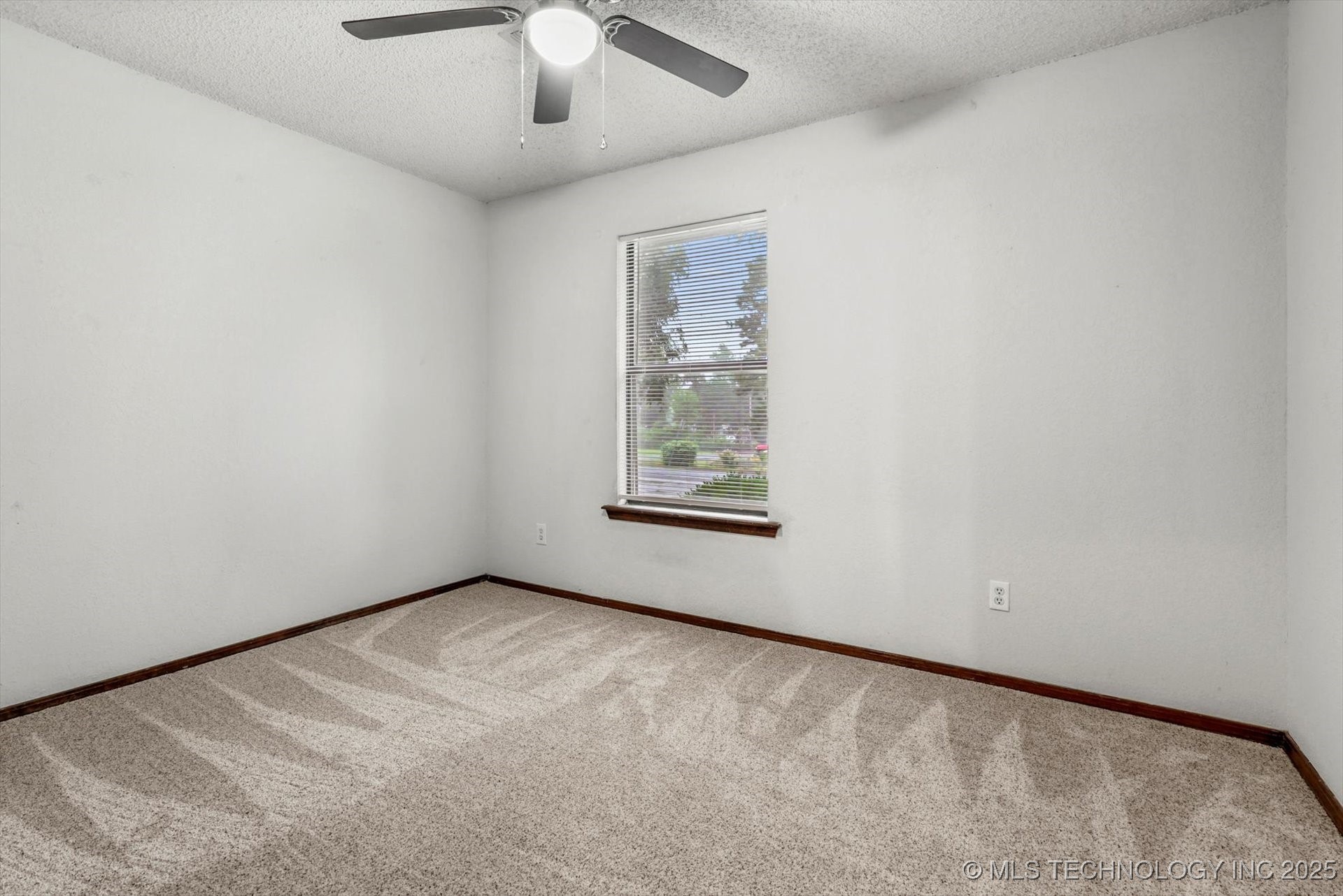 32112 E 721 Road Property Photo 23