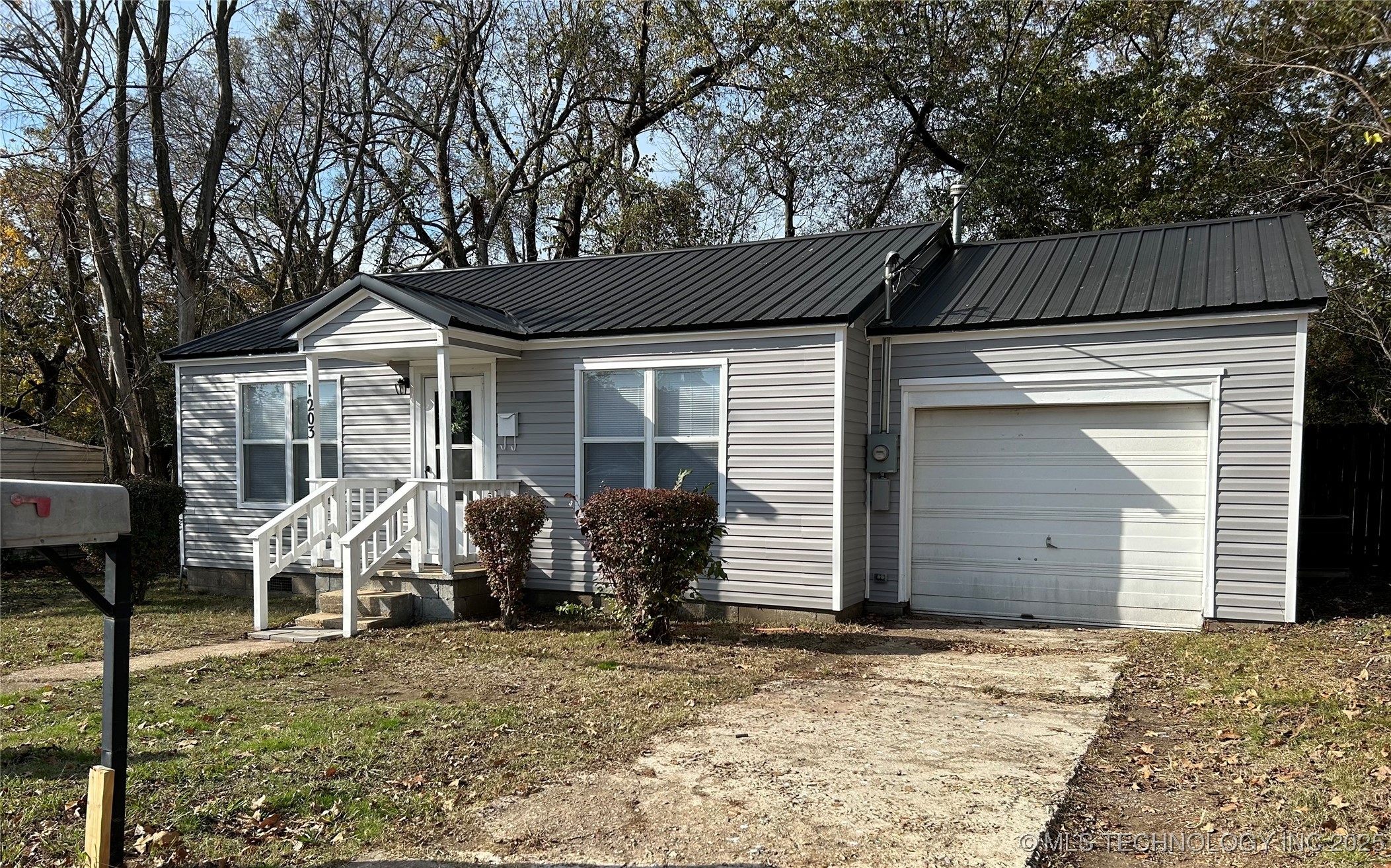 1203 Seminary Avenue Property Photo 1