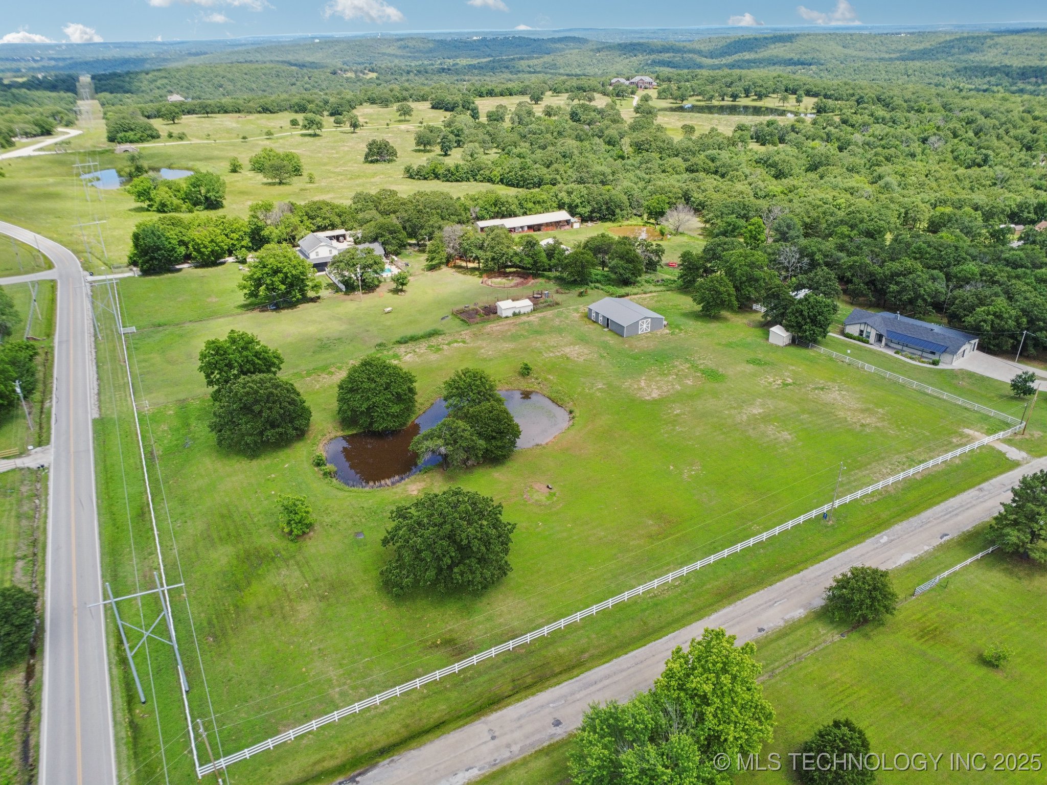 13329 Kevin Lane Property Photo 2