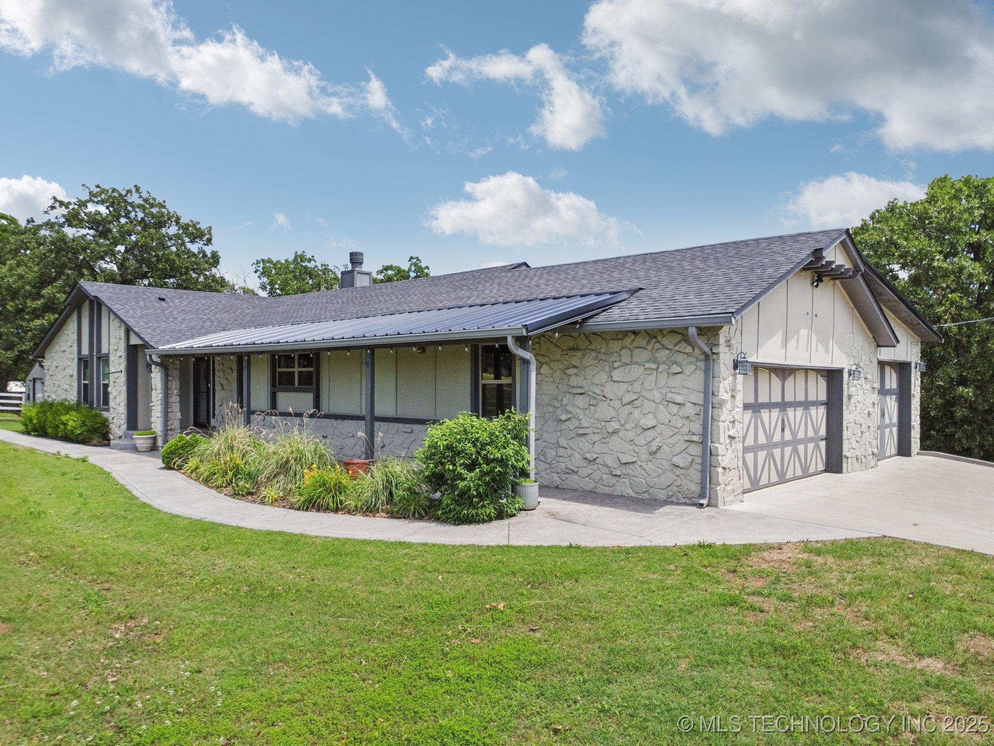 13329 Kevin Lane Property Photo 6