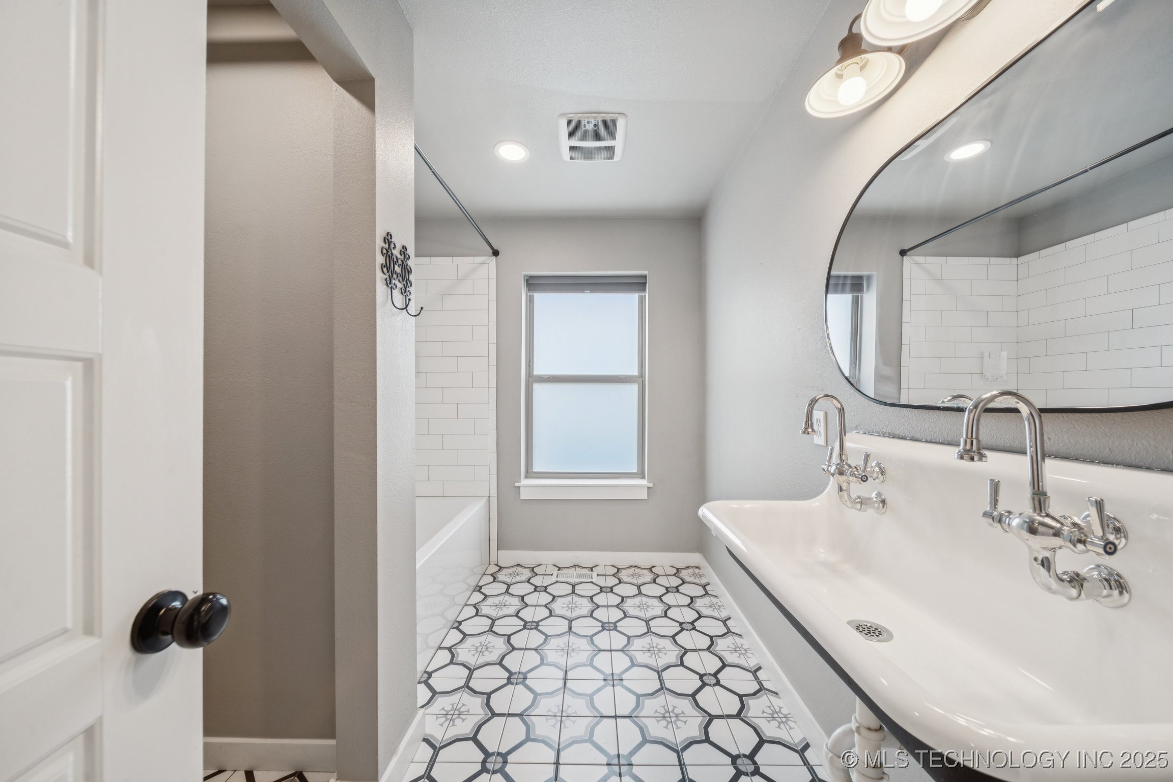 13329 Kevin Lane Property Photo 27