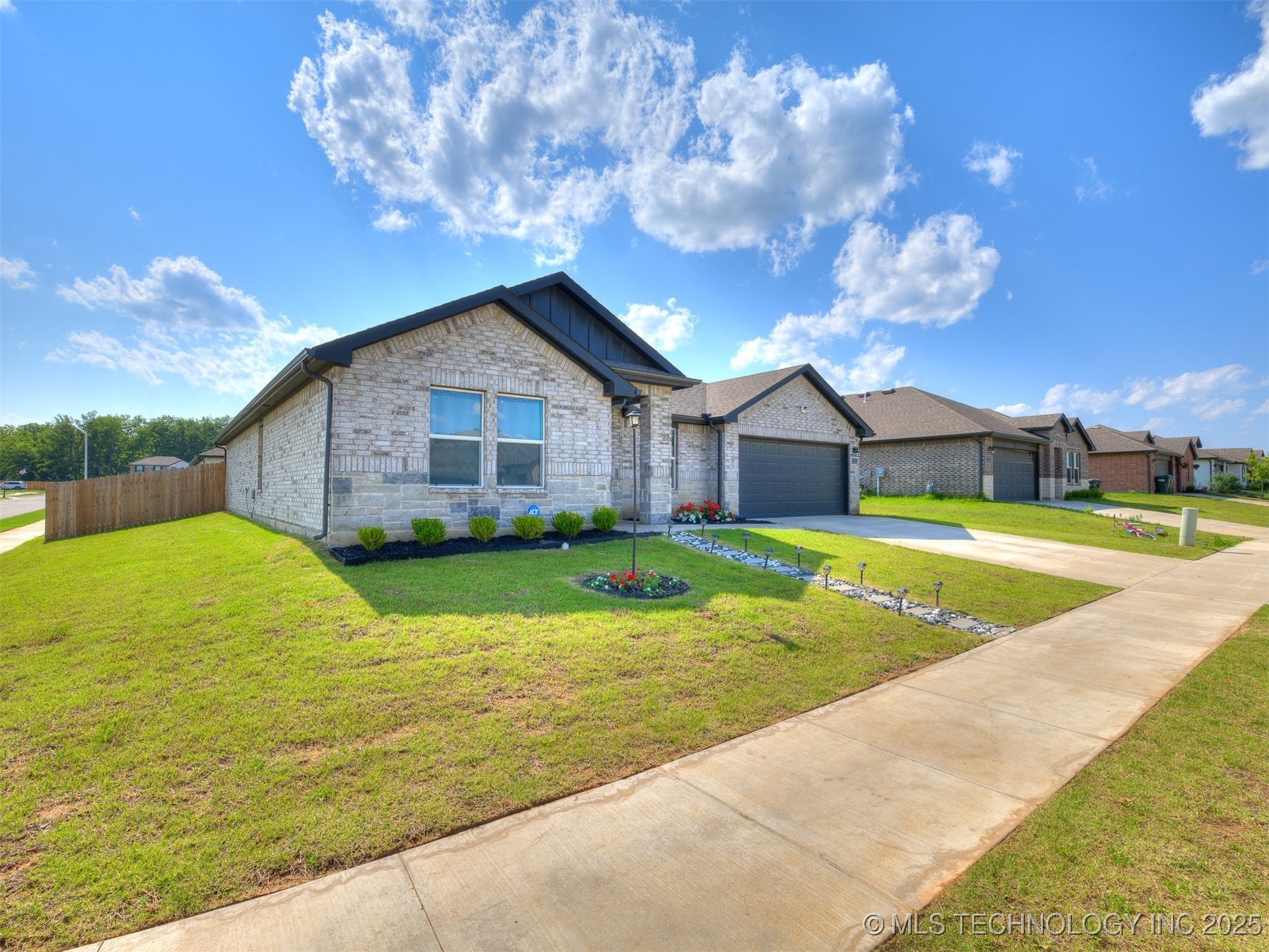 2701 Se Spring Creek Street Property Photo 54