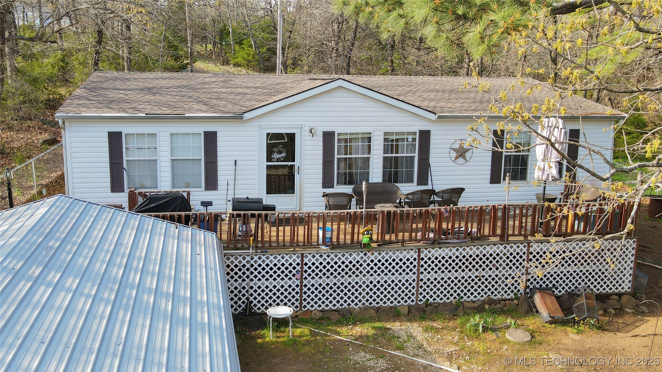 82 King Drive Property Photo 1