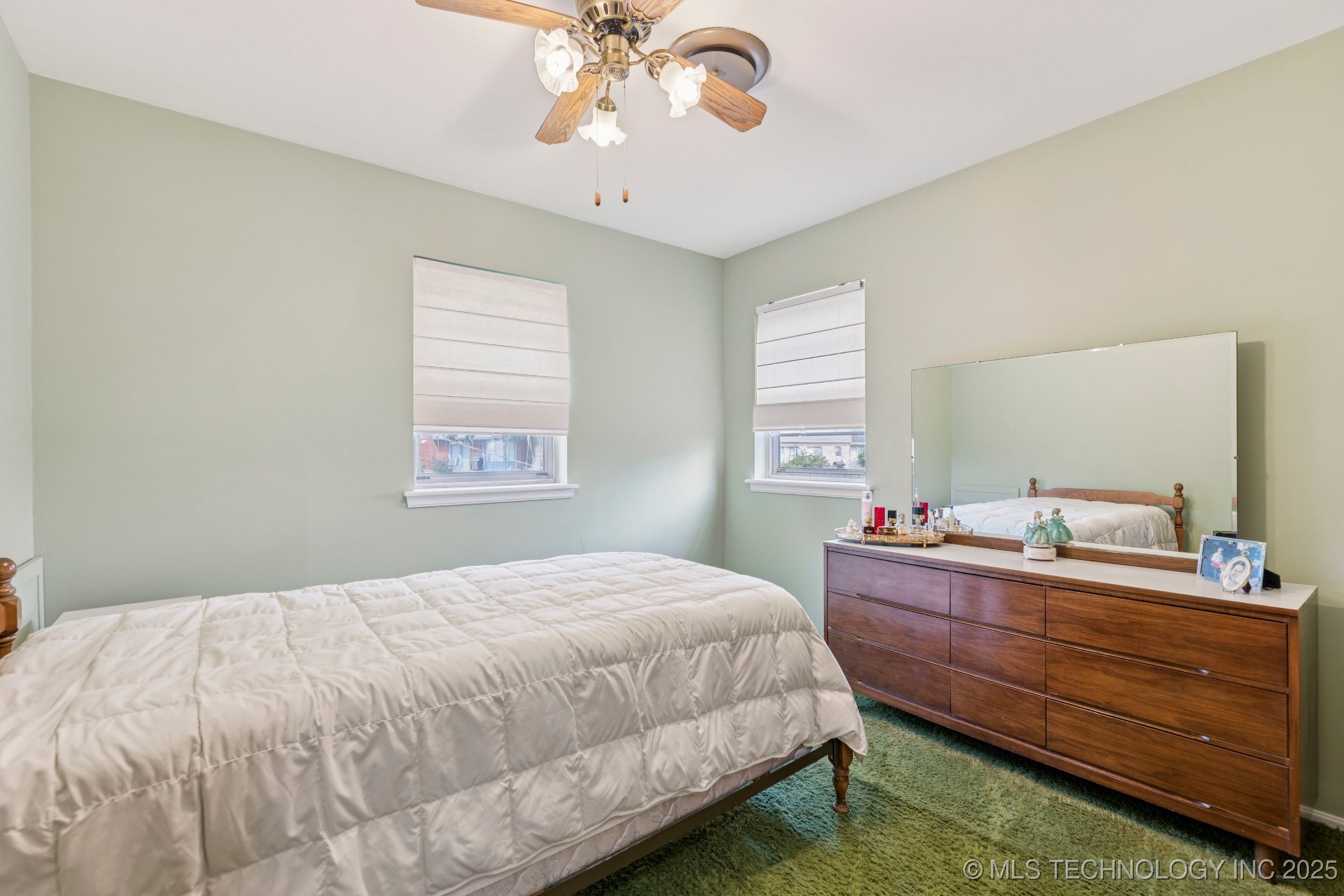 3524 S Lakewood Avenue Property Photo 17