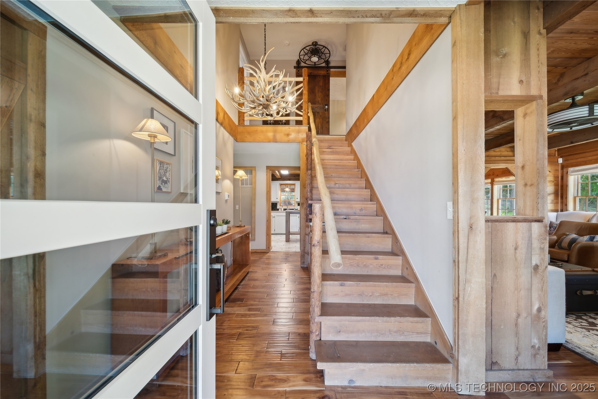20119 E Willis Road Property Photo 4