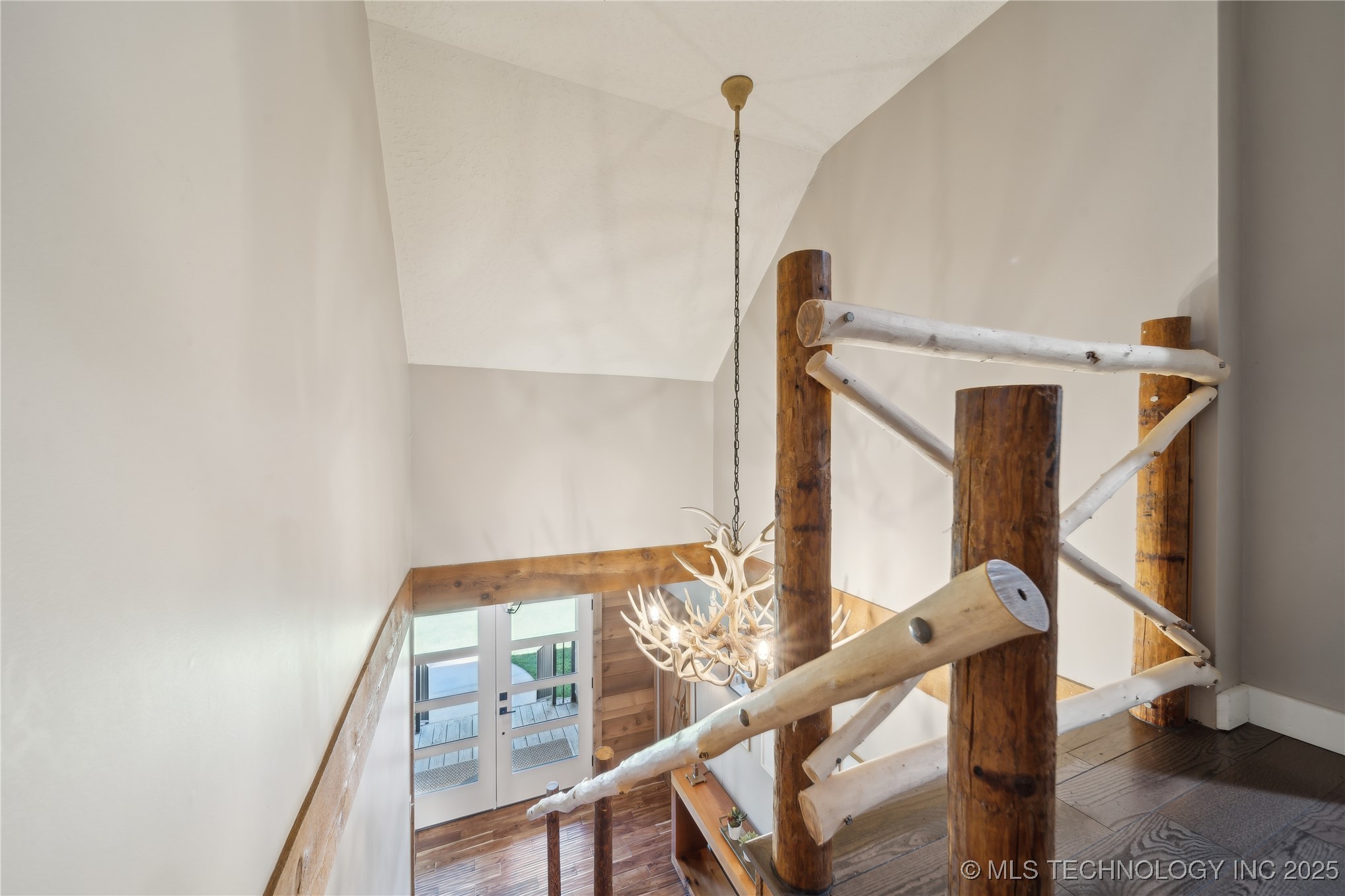 20119 E Willis Road Property Photo 16