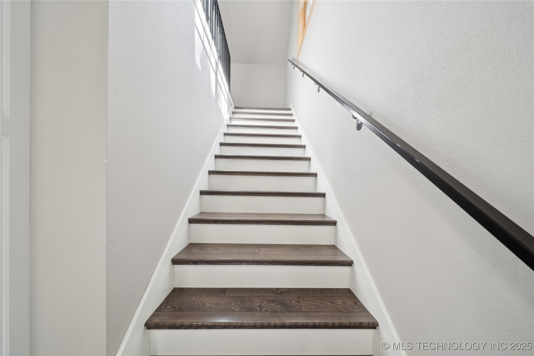 20119 E Willis Road Property Photo 29
