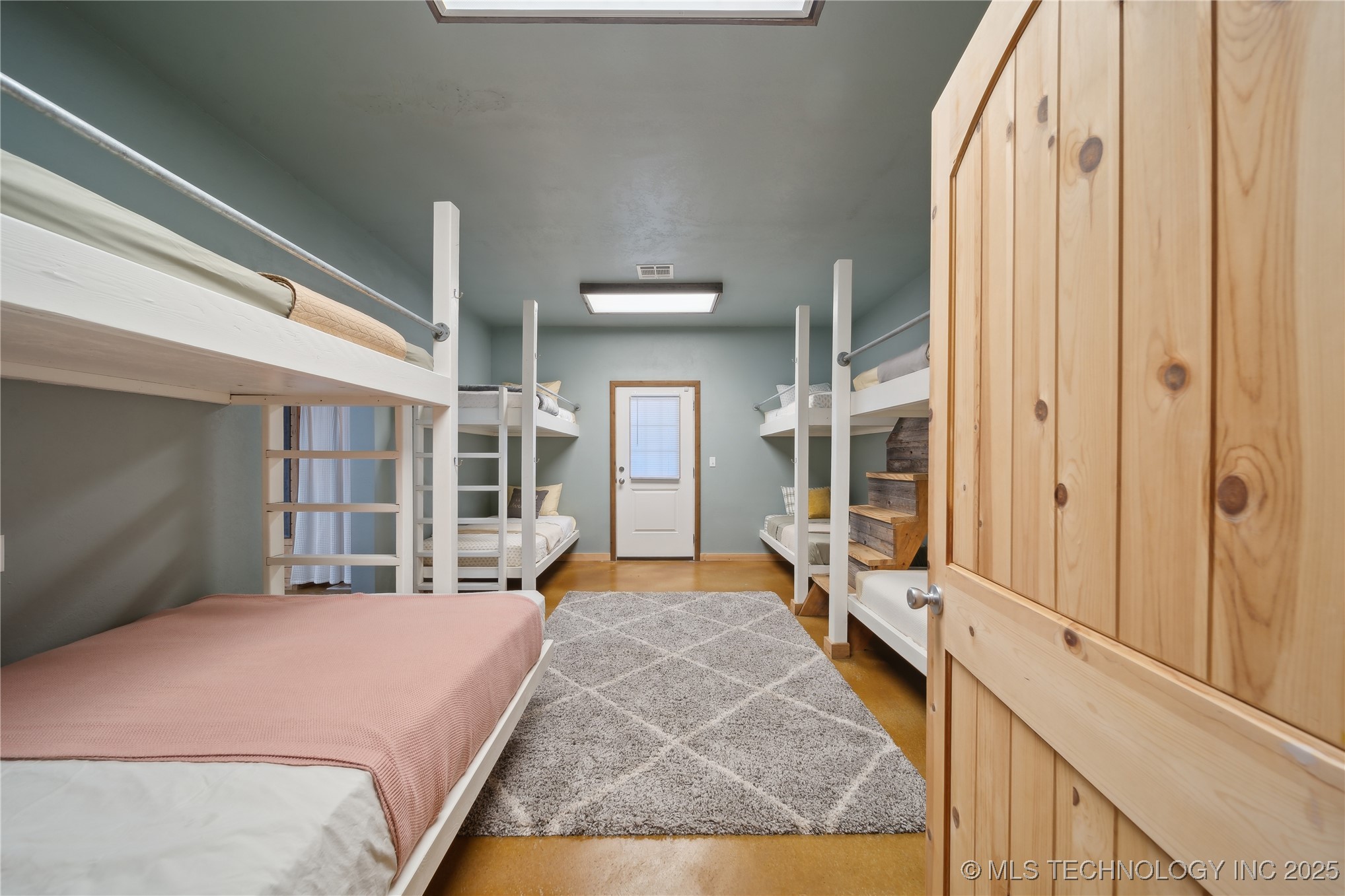 20119 E Willis Road Property Photo 60