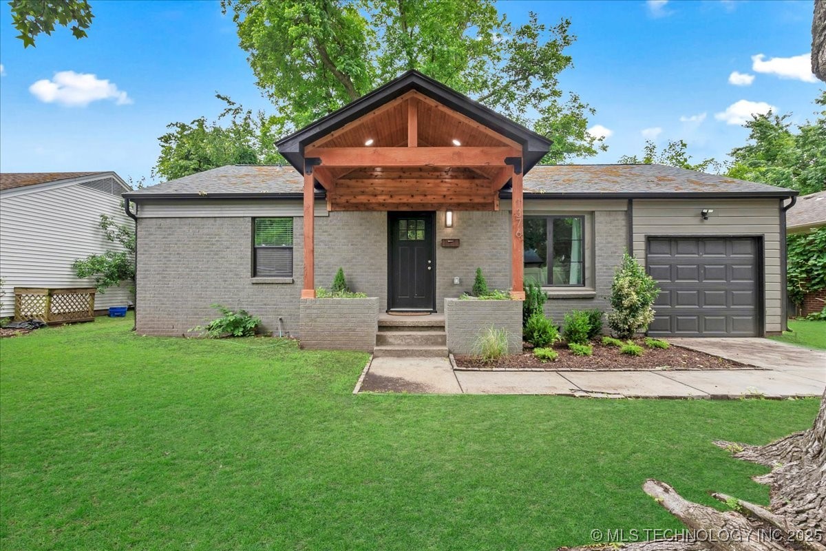 1376 E 45th Place Property Photo