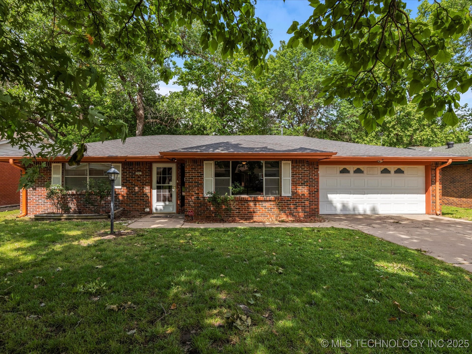 1921 S Santa Fe Place Property Photo 1