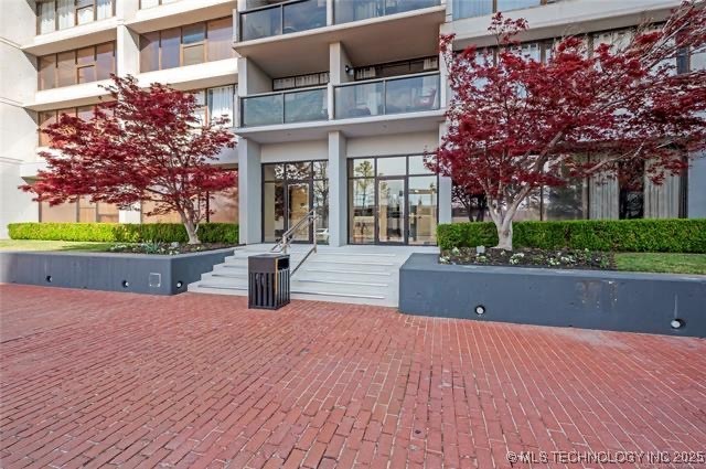 410 W 7th Street 727 Property Photo 1