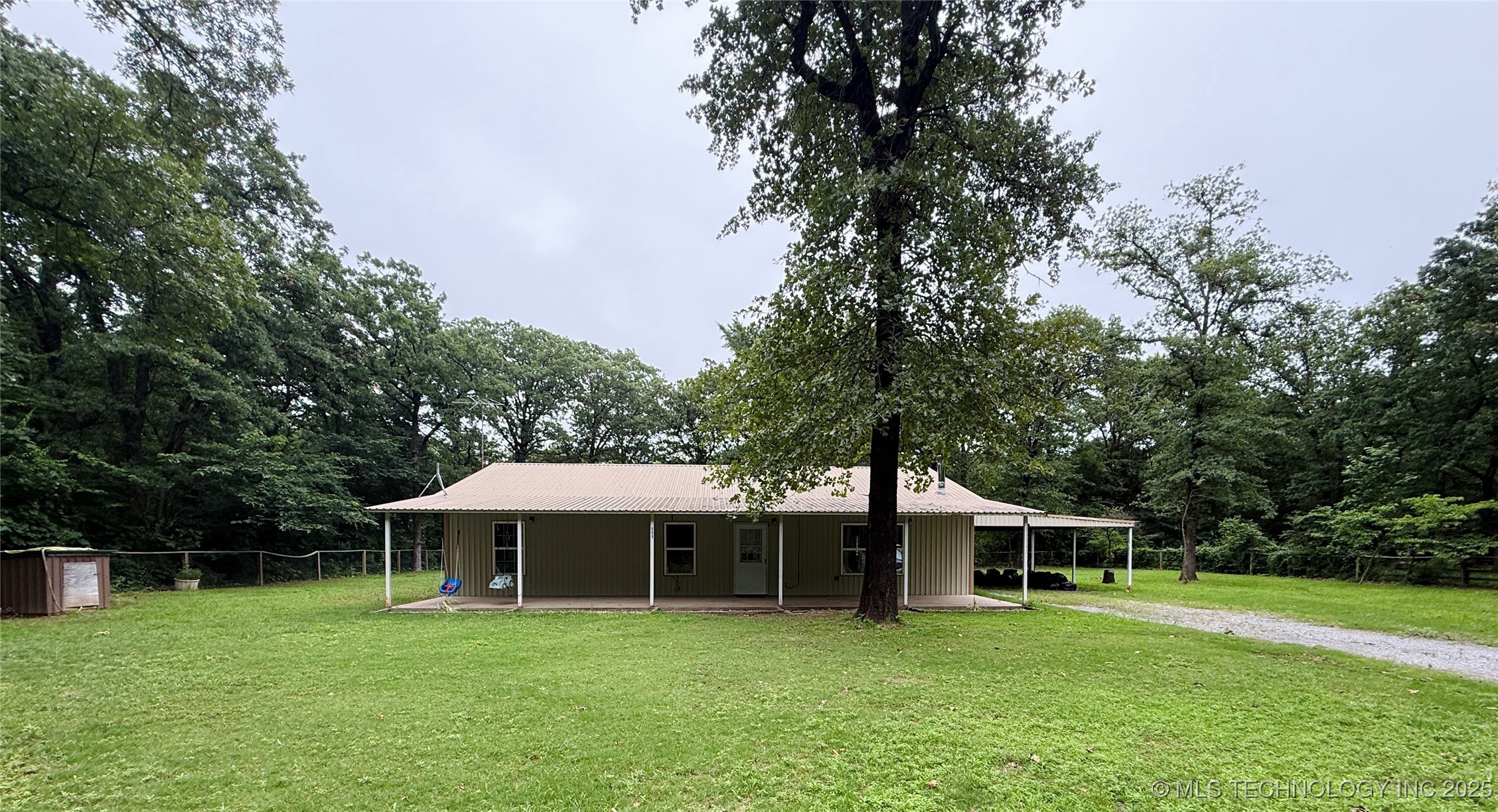 111 Hickory Property Photo 1