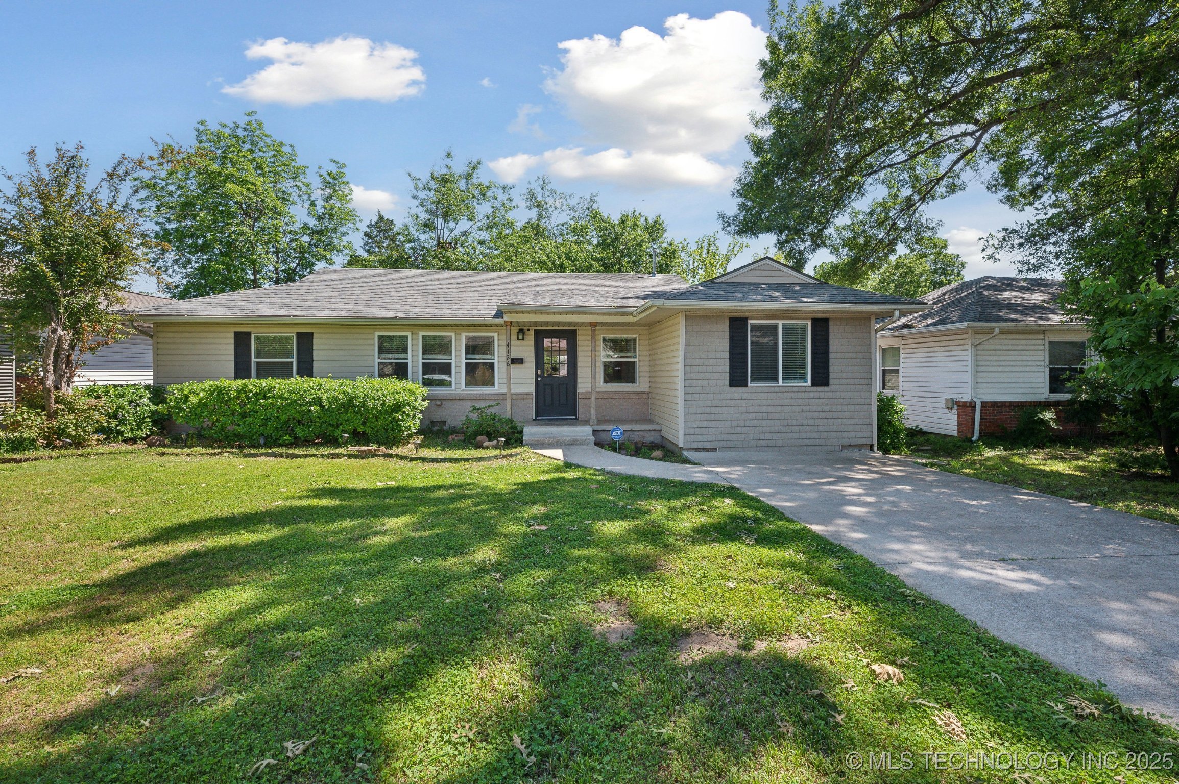 4126 E 36th Place Property Photo 1