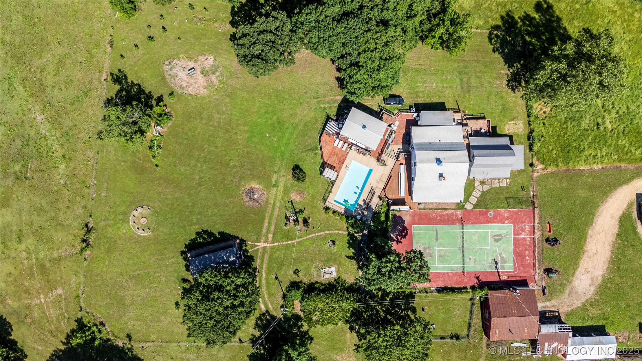 168 Murray Lane Property Photo 5