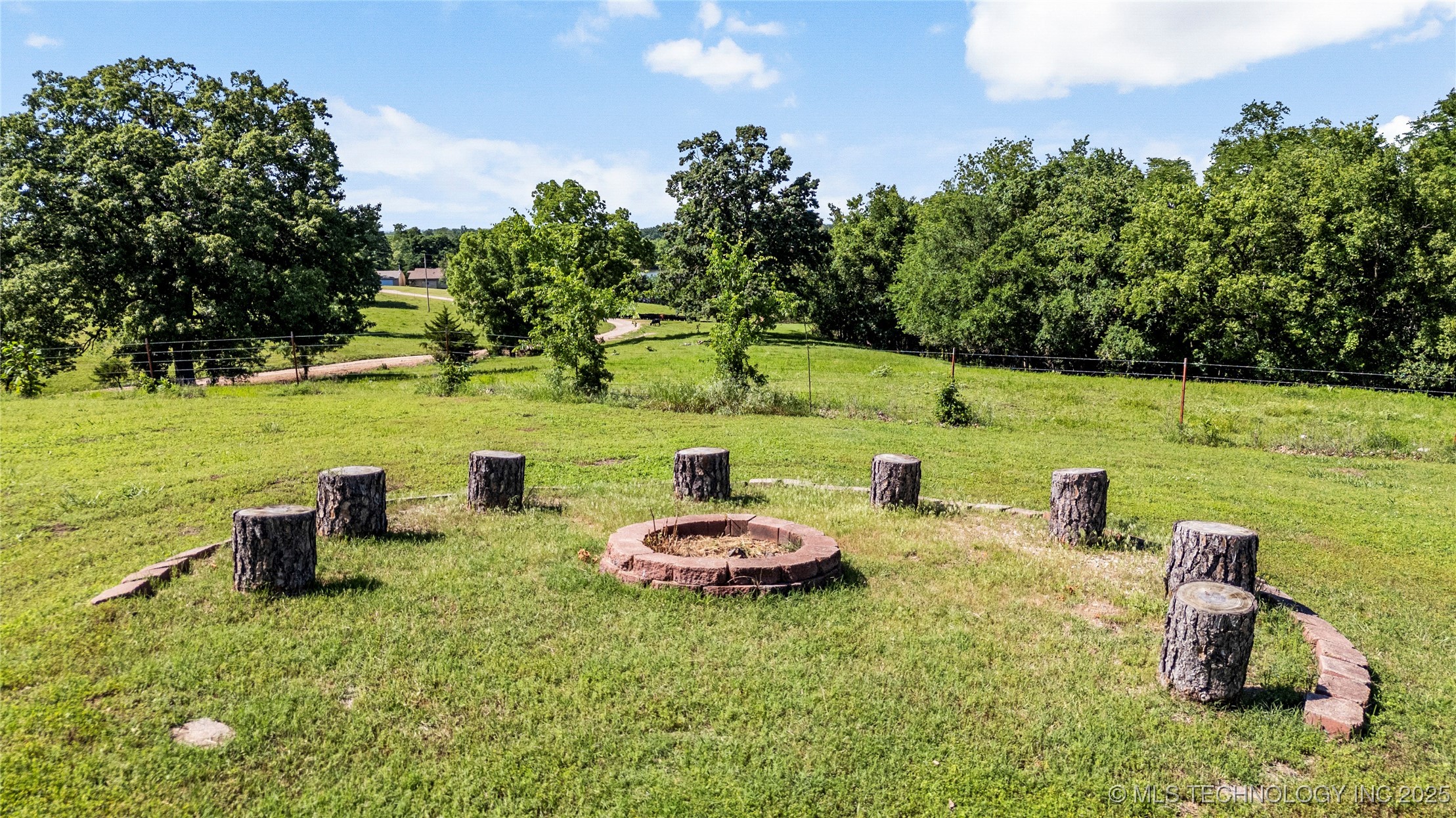 168 Murray Lane Property Photo 9