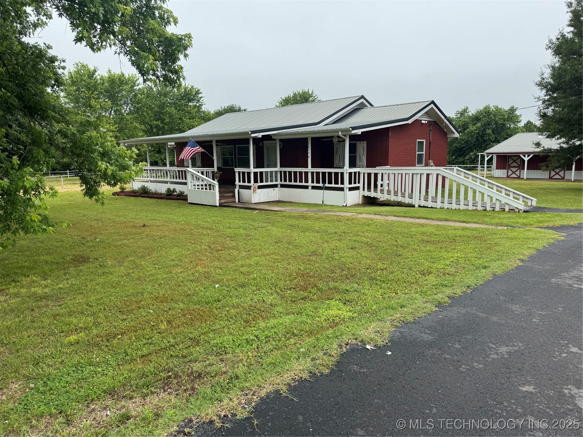 16774 S 321st East Avenue Property Photo 1