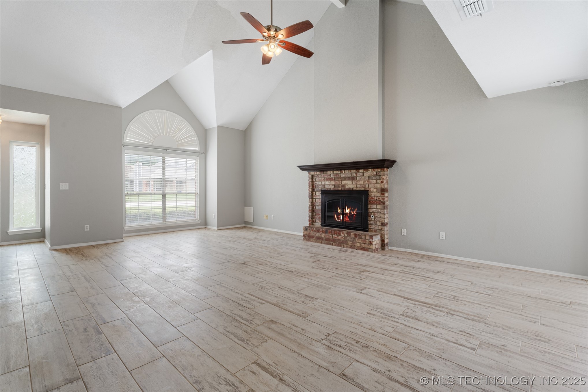 1802 S Fir Place Property Photo 6