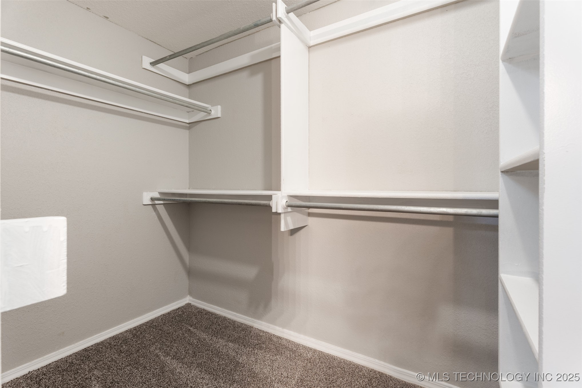 1802 S Fir Place Property Photo 16