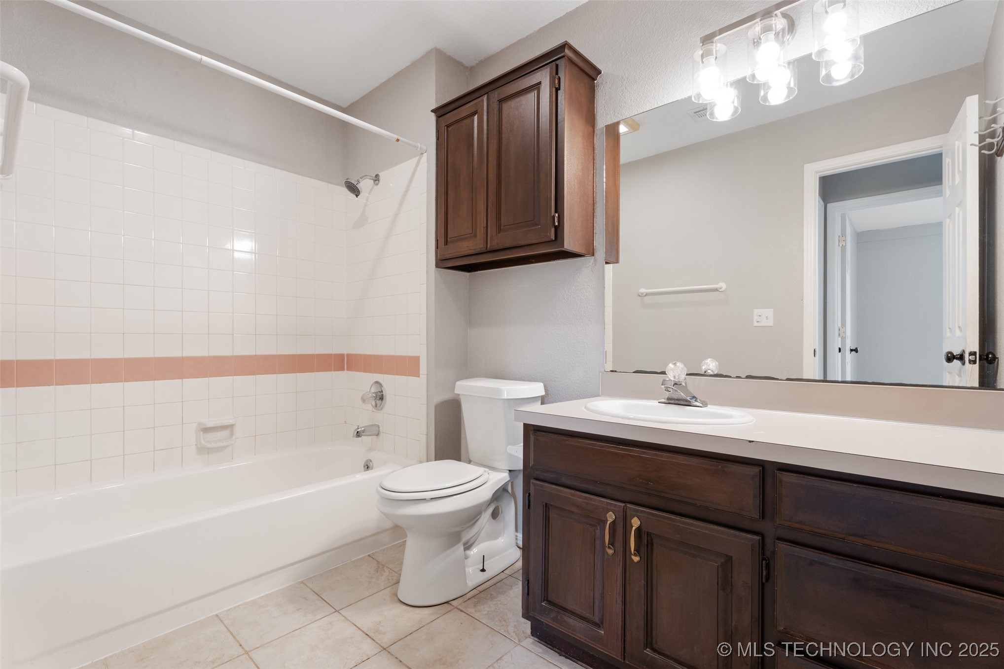 1802 S Fir Place Property Photo 24