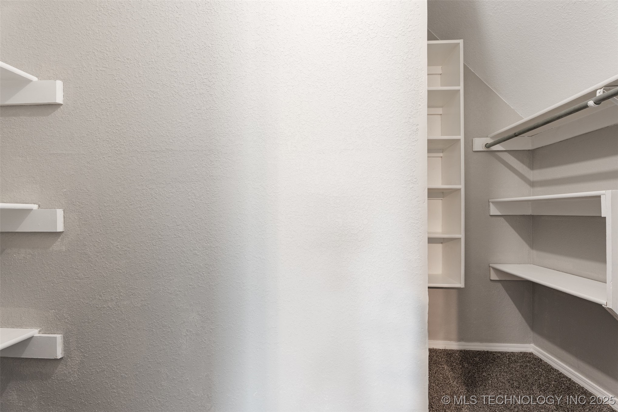 1802 S Fir Place Property Photo 26