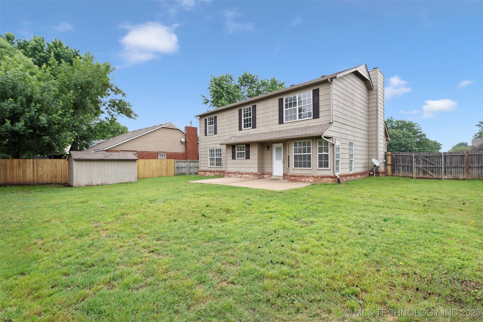 1802 S Fir Place Property Photo 27