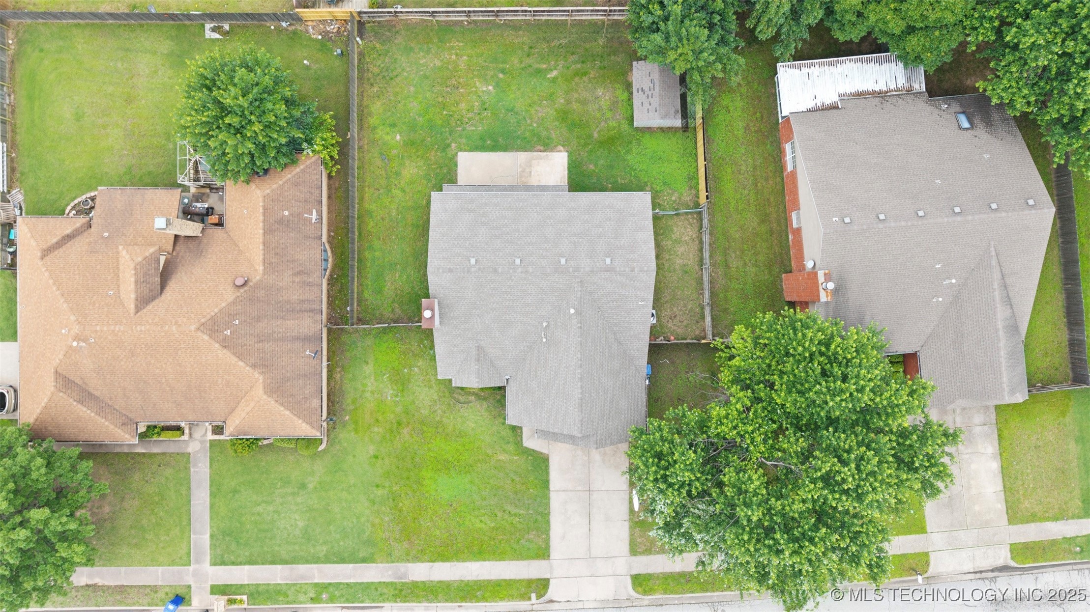 1802 S Fir Place Property Photo 32