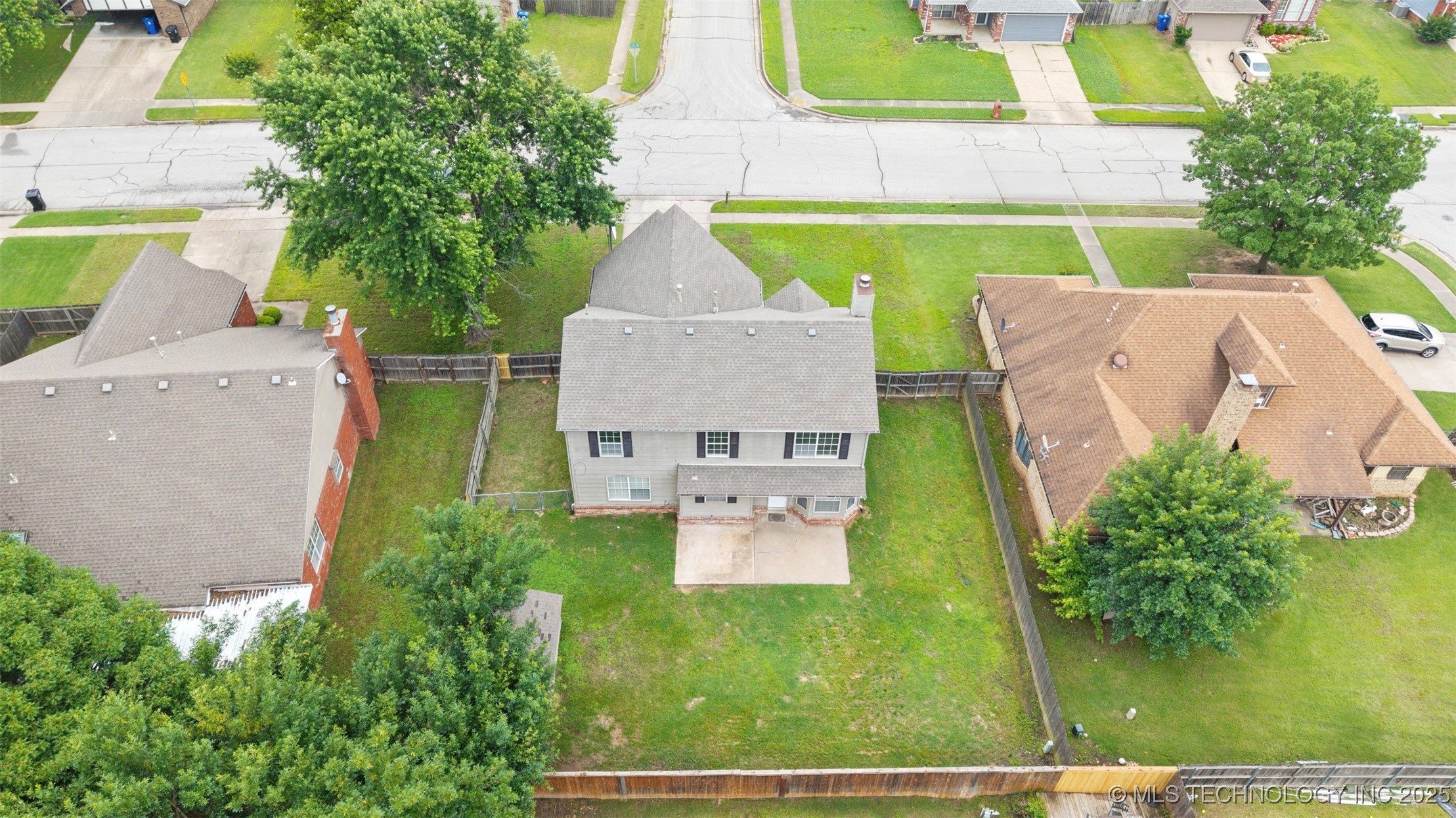 1802 S Fir Place Property Photo 34