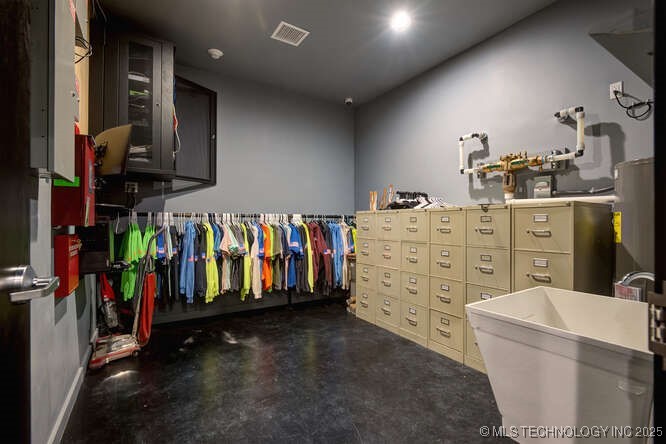 11160 S 225th East Avenue Property Photo 28