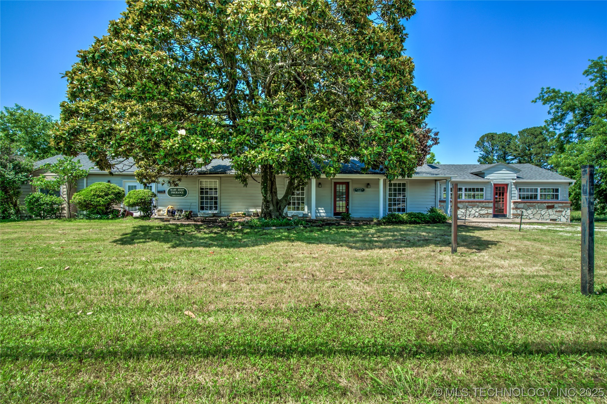 2600 Arlington Property Photo