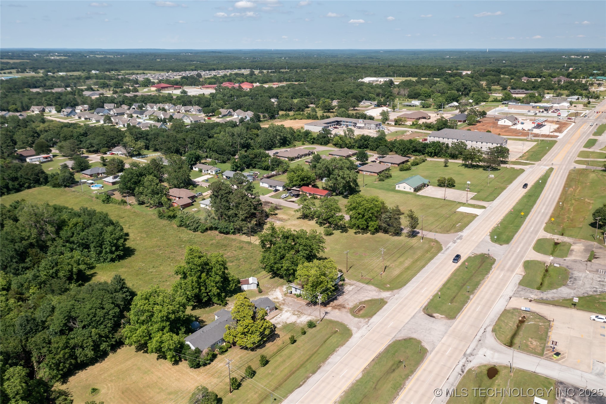 2600 Arlington Property Photo 8