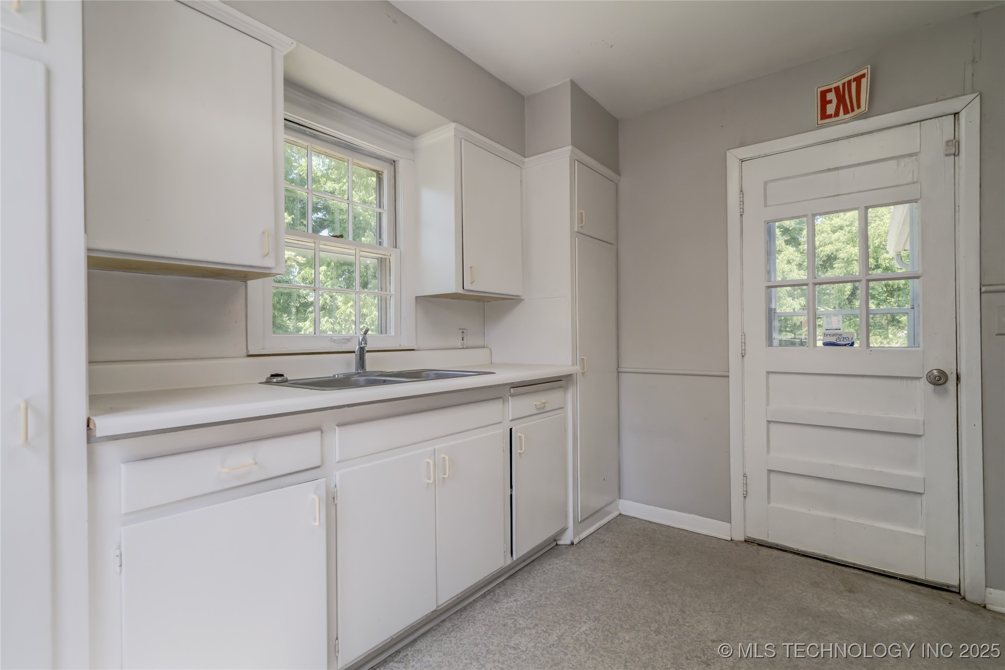 2600 Arlington Property Photo 29