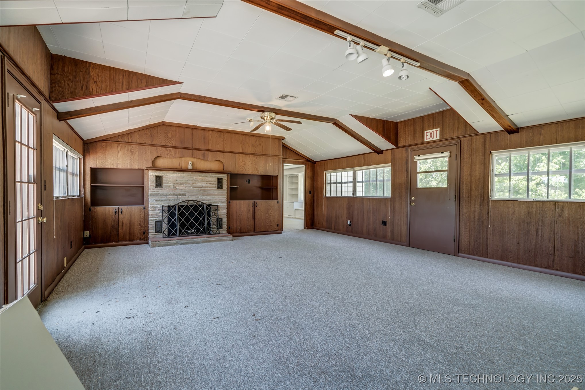 2600 Arlington Property Photo 30