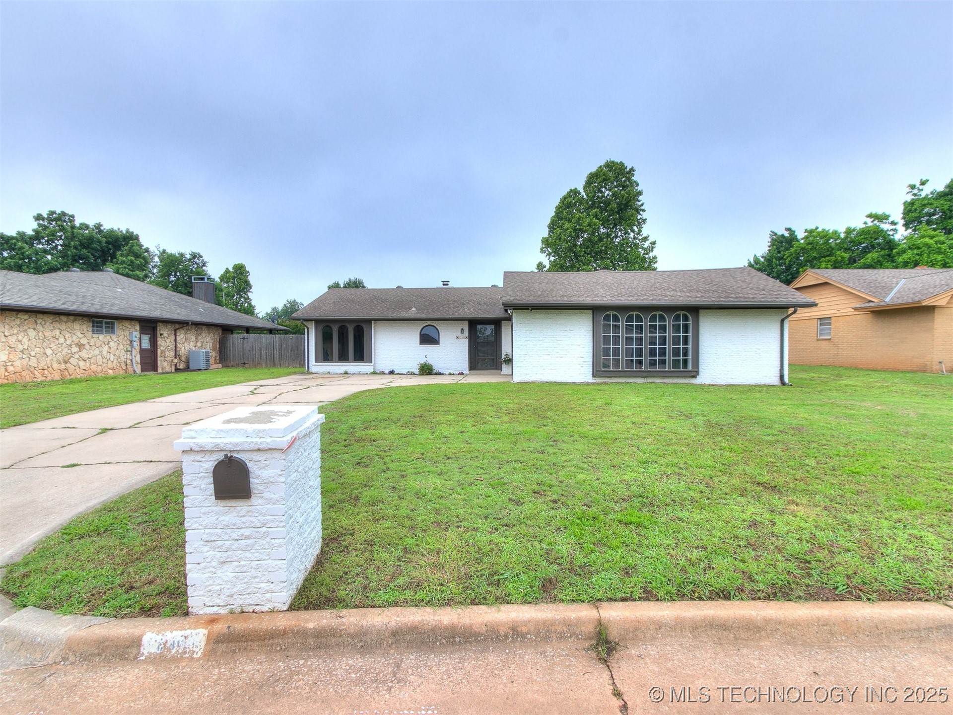 12413 Springwood Drive Property Photo 1