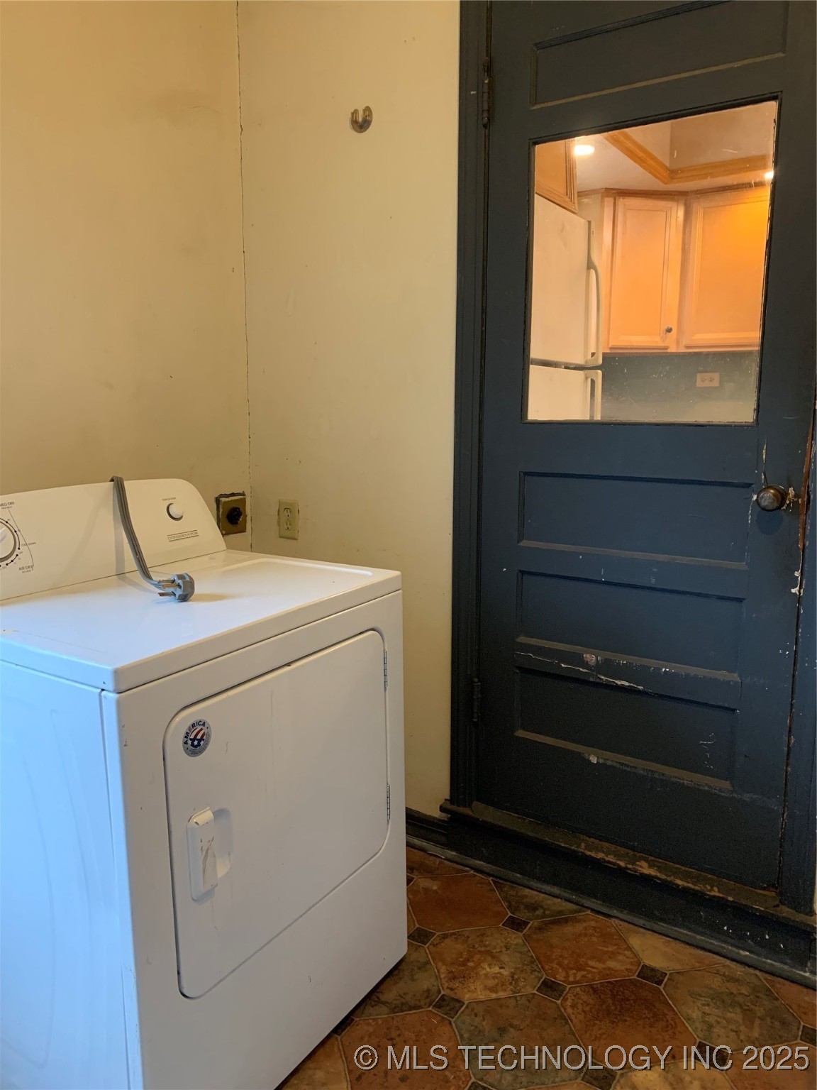 141 N College Avenue Property Photo 20