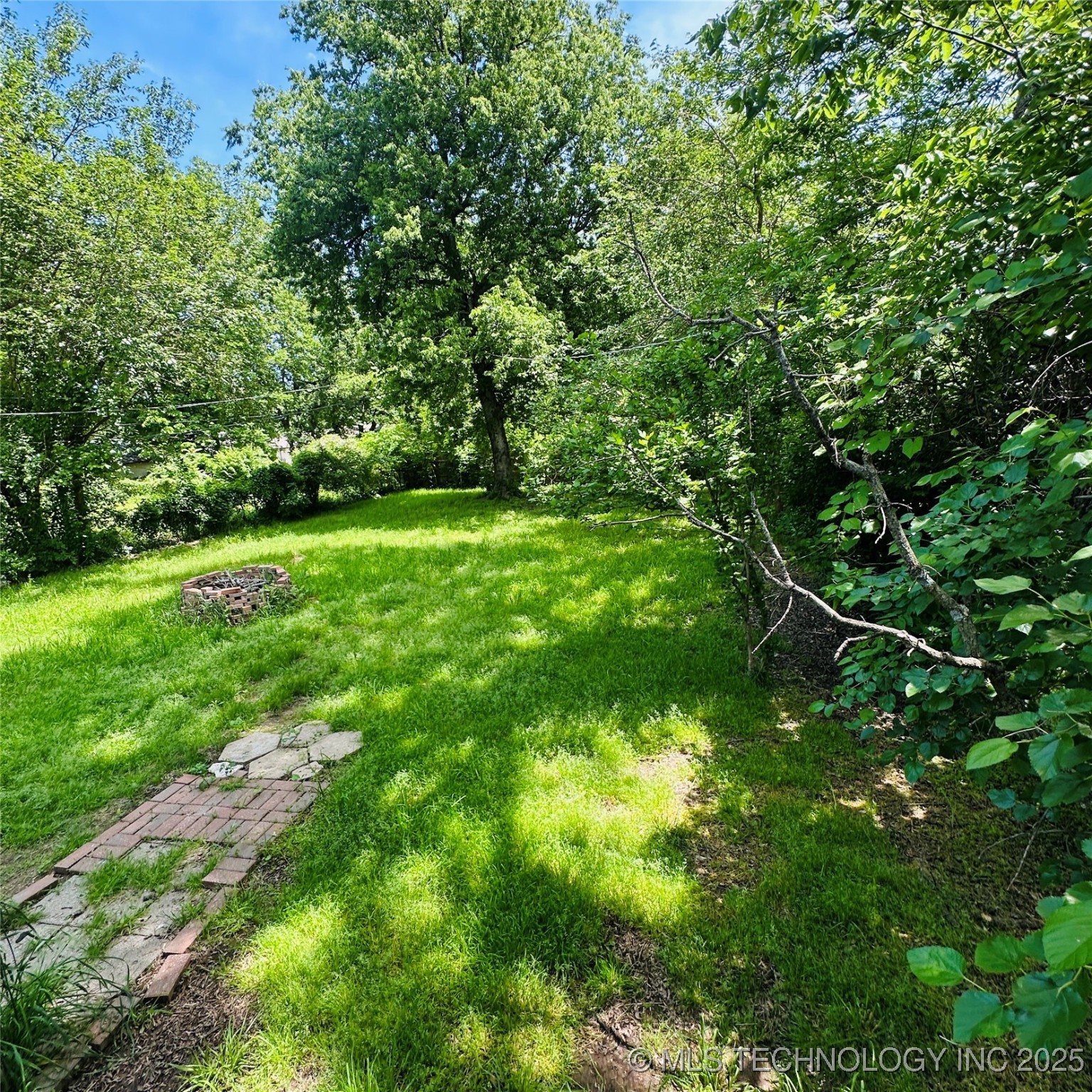 141 N College Avenue Property Photo 21