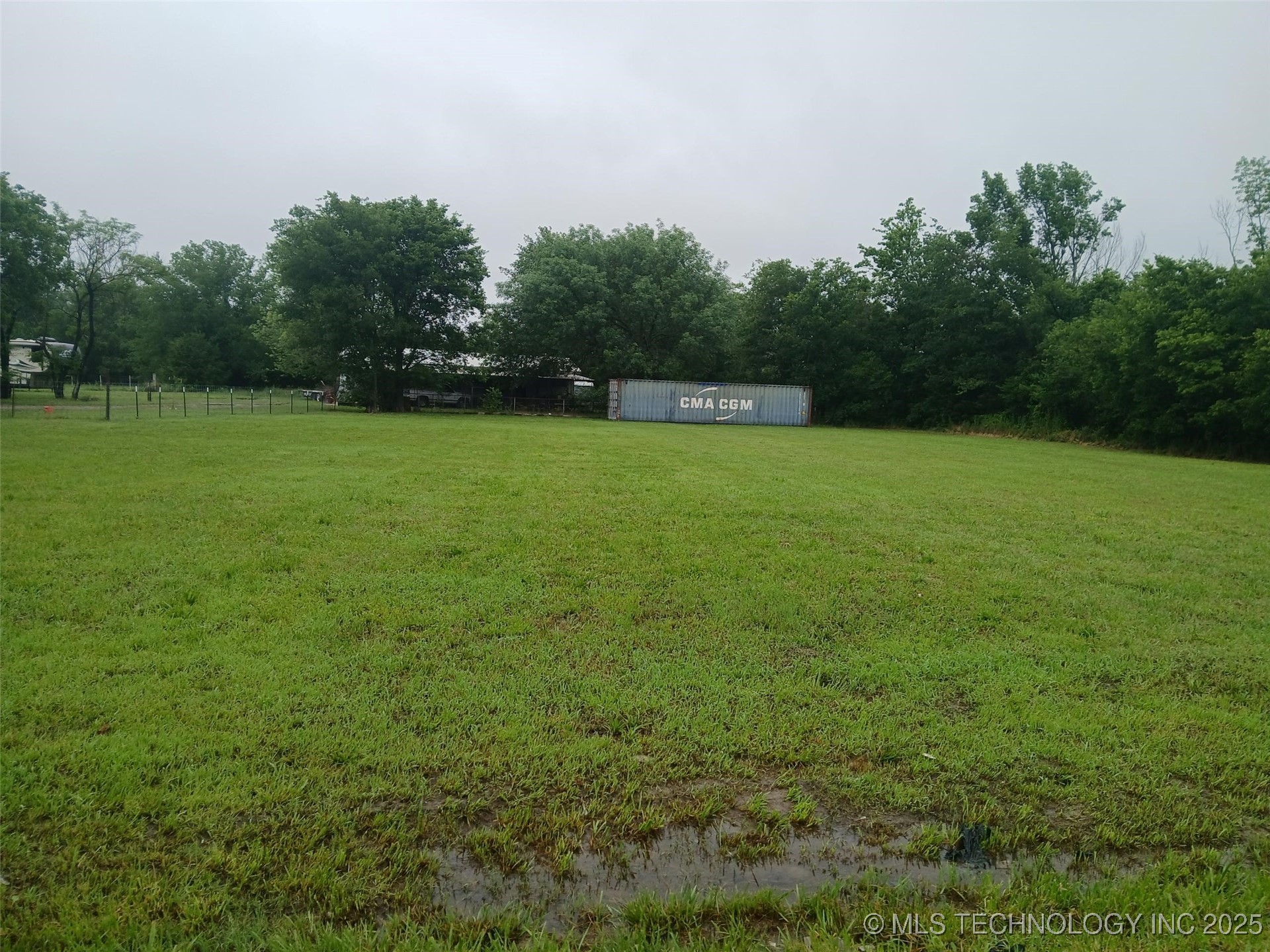 E Shawnee Avenue Property Photo 1