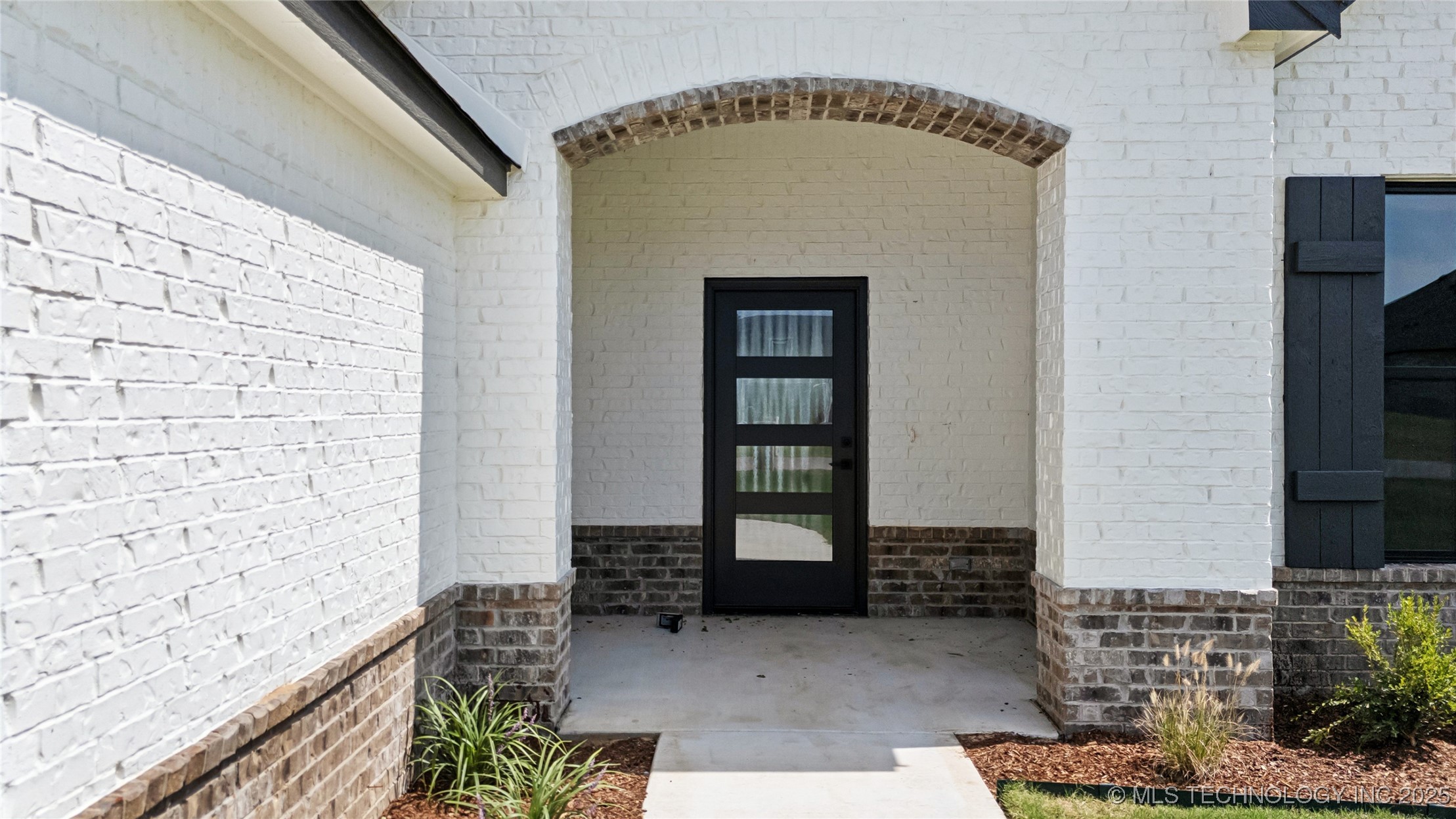 14129 N 54th East Avenue Property Photo 5