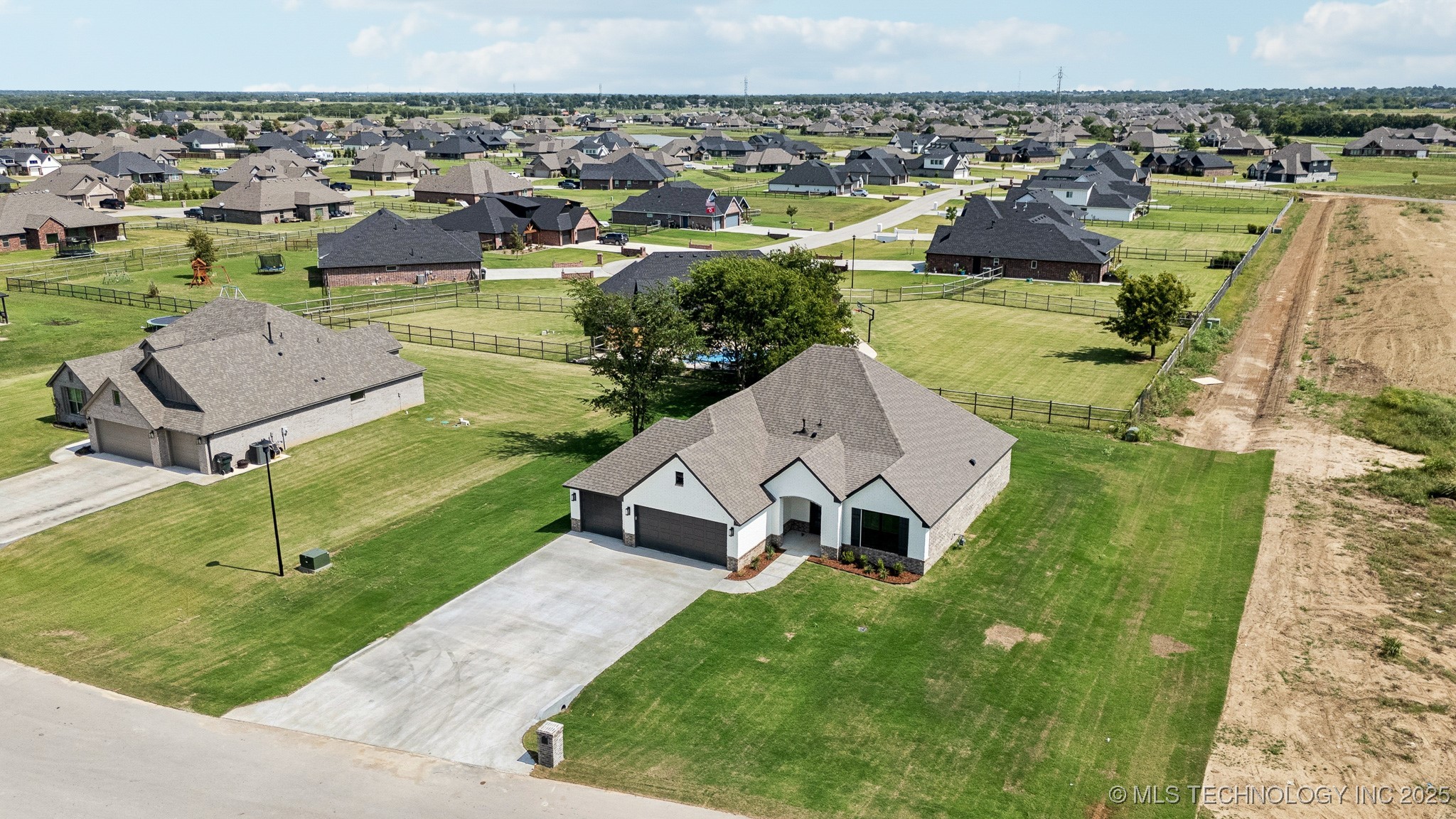 14129 N 54th East Avenue Property Photo 36