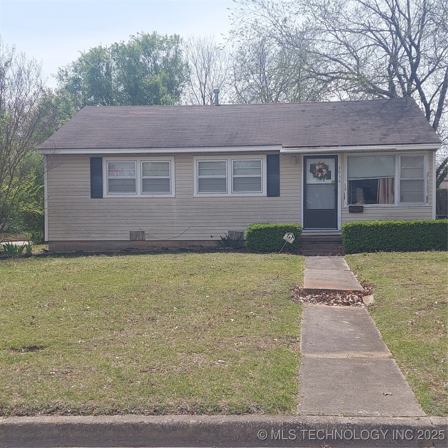 3934 E 33rd Street Property Photo 1