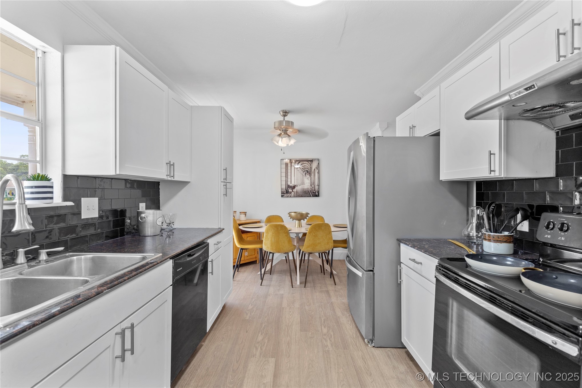 502 E D Street Property Photo 4
